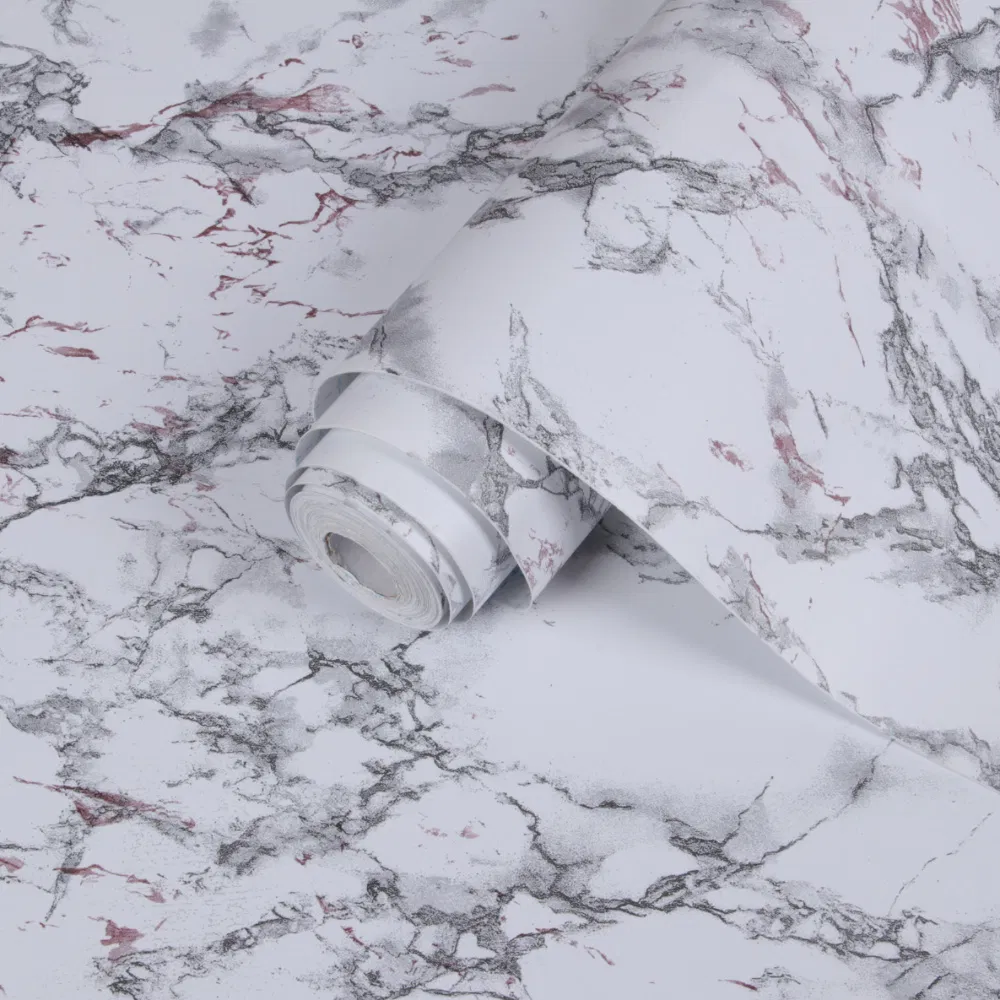 Hvordan forenkler selvklæbende tapet indretningen?